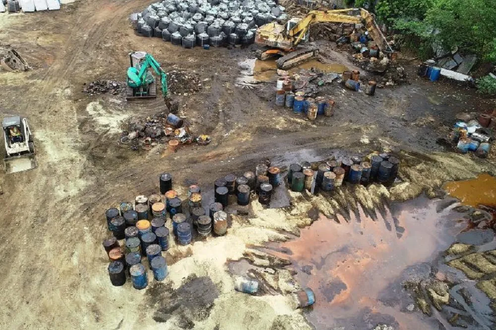 高雄橋頭空地驚見3色惡臭污泥　學者怒轟：韓國瑜出來解決