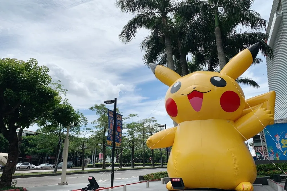 【有片】超大皮卡丘等著你！寶可夢園遊會在台中新光三越正式開幕