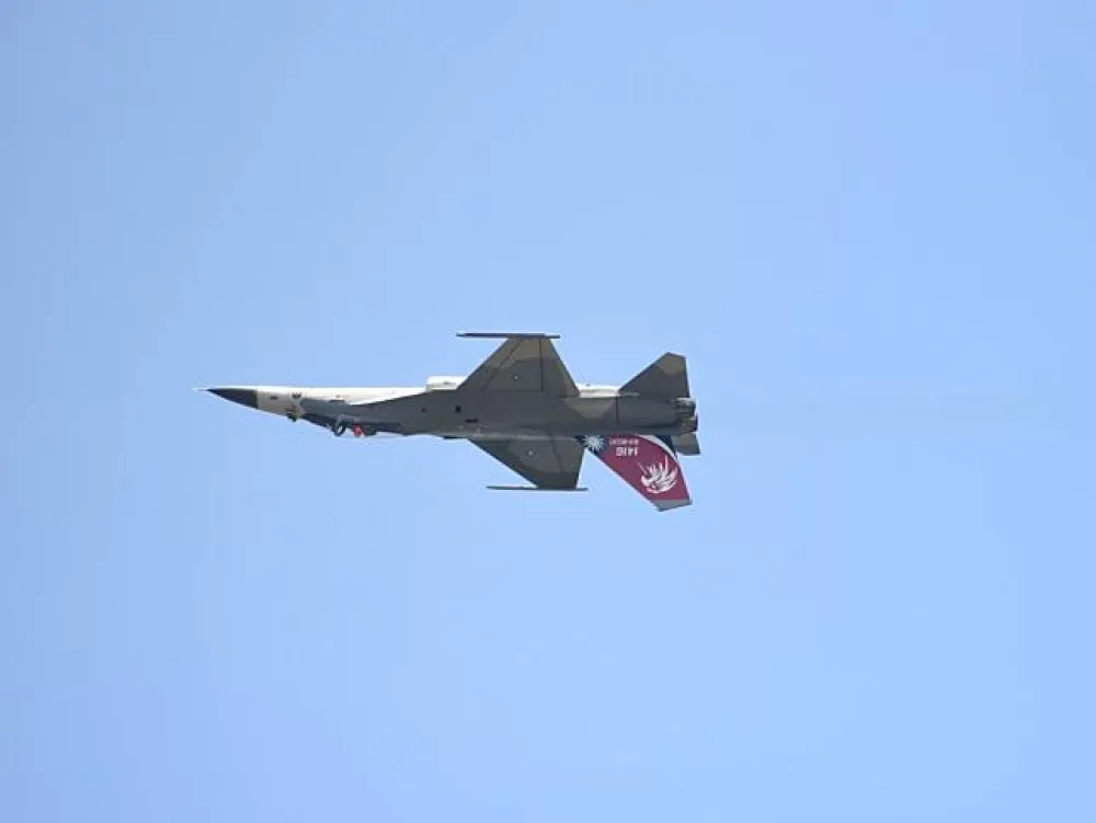IDF型戰機捍衛台海25周年　鳳頭蒼鷹彩繪塗裝飛上天