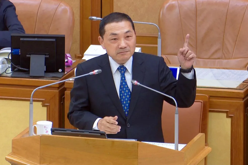 【淡水鬥毆圍派出所】不滿分局長陳良德處理態度差　侯友宜怒拔官撤換