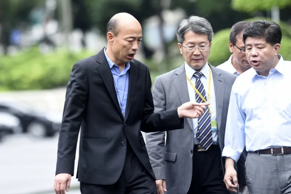 深夜駁政院登革熱經費說　韓國瑜：看我草包沒關係，勿因人設事