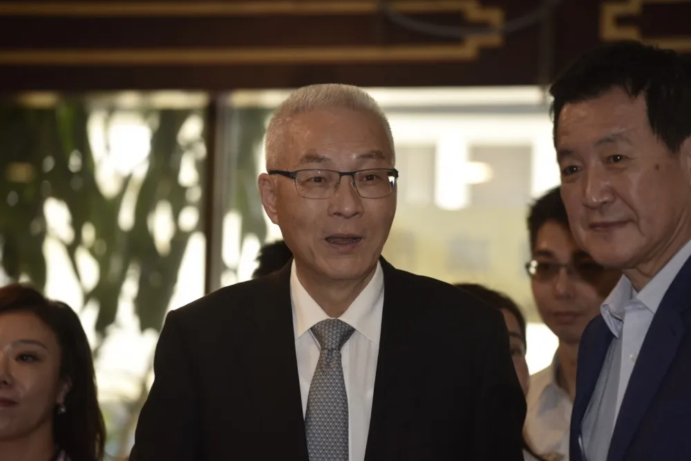 總統初選黨內互打　吳敦義：難道要溫良恭儉讓？