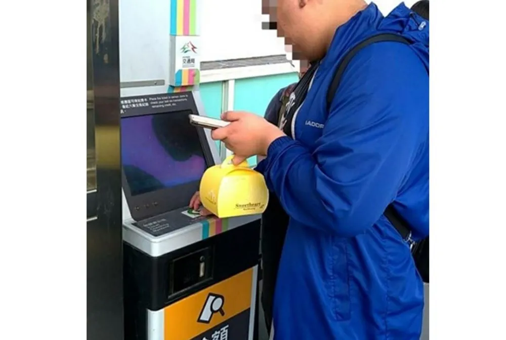 原BRT設備活化再利用 中市府重啟餘額查詢機