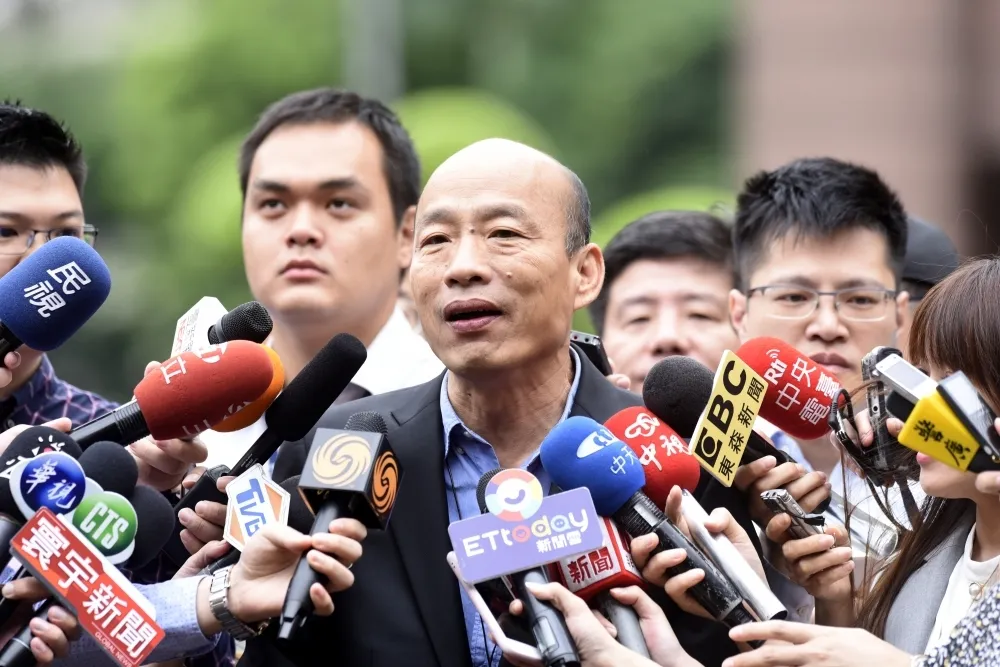 韓嗆「再有登革熱算你頭上」　蘇貞昌反擊：你當市長、責任我扛？