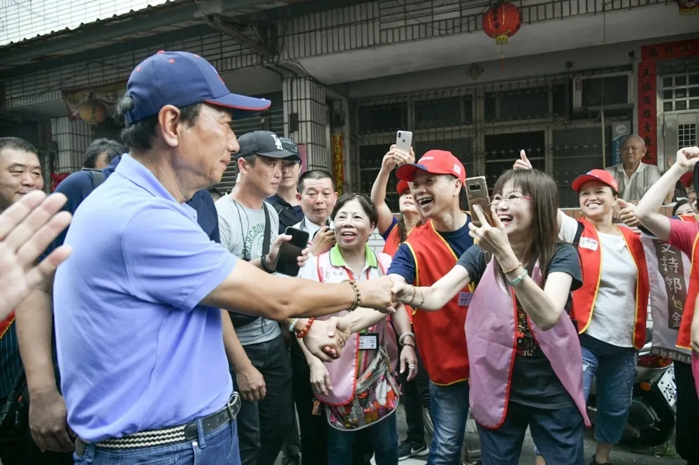 【藍初選決戰】韓流造勢拚場　郭董用政策論述逆轉頹勢差臨門一腳　