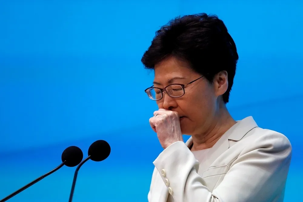 【香港反送中】林鄭月娥為何數度道歉均不鞠躬？　政府內部討論細節曝光