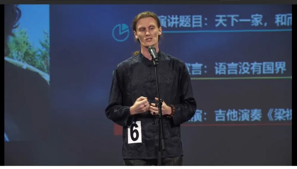 李濠仲專欄：只有身為「外國人」能平常心看中國