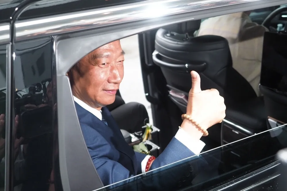 郭台銘不必要的平民秀