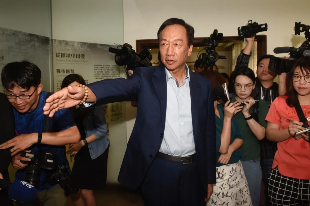 反紅媒遊行國民黨民調下跌　郭台銘不滿：我兩邊受累
