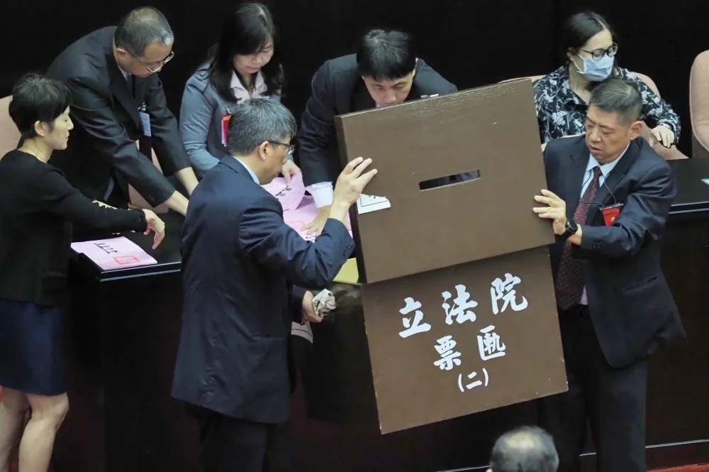 【快訊】通過了　呂太郎等四人全數獲立法院同意任大法官