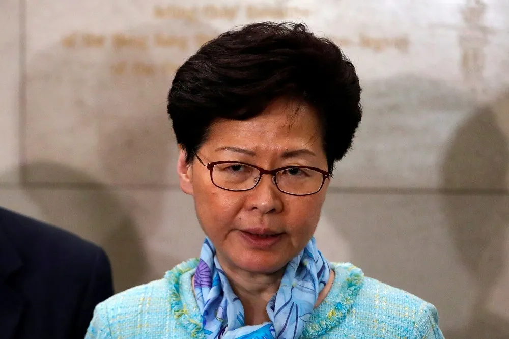 【香港反送中】特首林鄭月娥稱警方遭有毒粉末攻擊　強調必定會追究