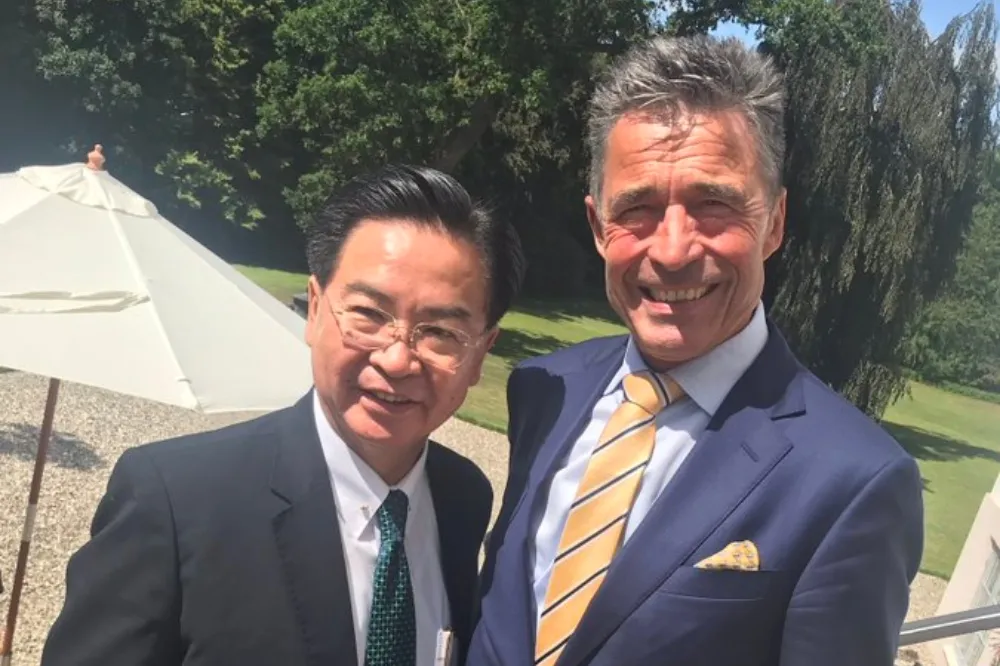 吳釗燮獲丹麥前首相邀請赴歐演說　中國新大使馮鐵顏面無光