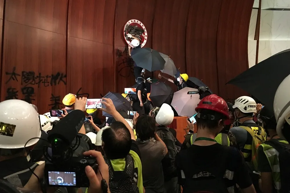 【香港反送中】港警將展開大規模逮捕　已採集數千筆「暴徒」生物辨識資料