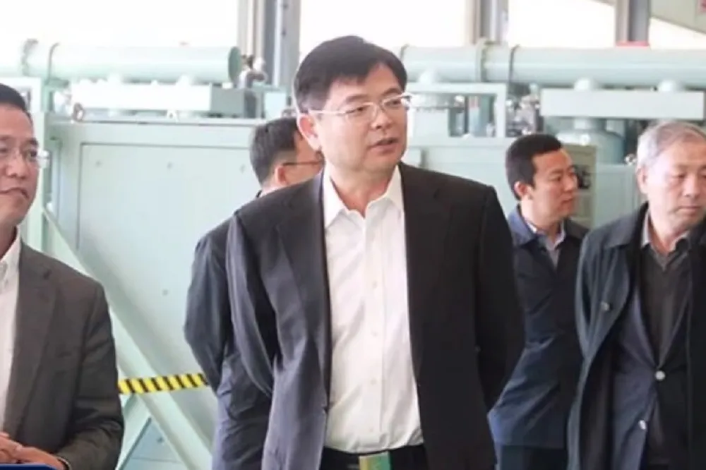 【承製遼寧號】中國船舶重工前總經理孫波出庭　坦承收賄864萬元判刑共22年