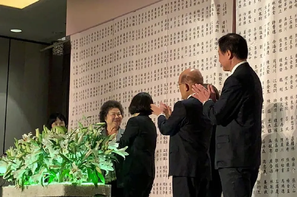 【促轉撤罪】陳菊終洗清罪名　蘇貞昌哽咽憶受審場景