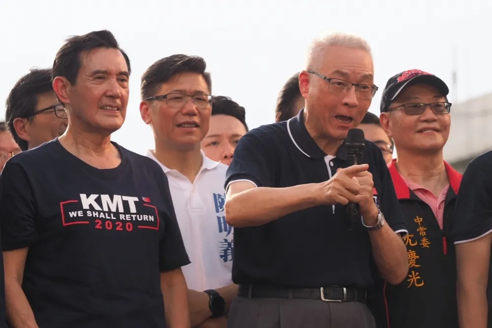 【反鐵籠公投】馬英九批蔡英文是「民主摧殘者」　吳敦義籲「非藍不投」
