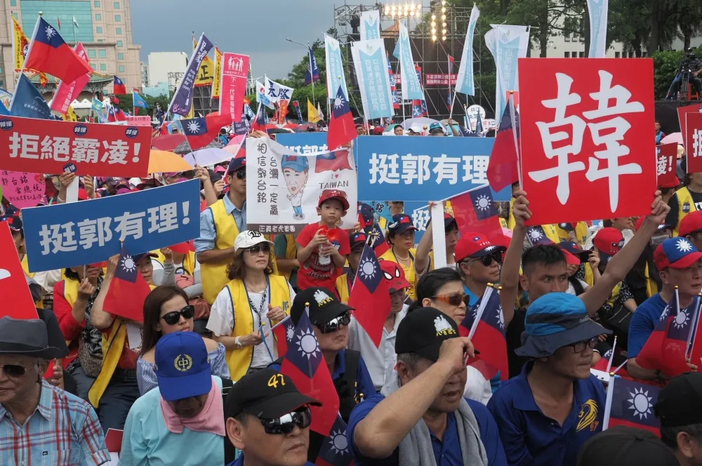 藍初選民調開打　郭朱韓各出招搶票：買廣告、開直播、拚市政