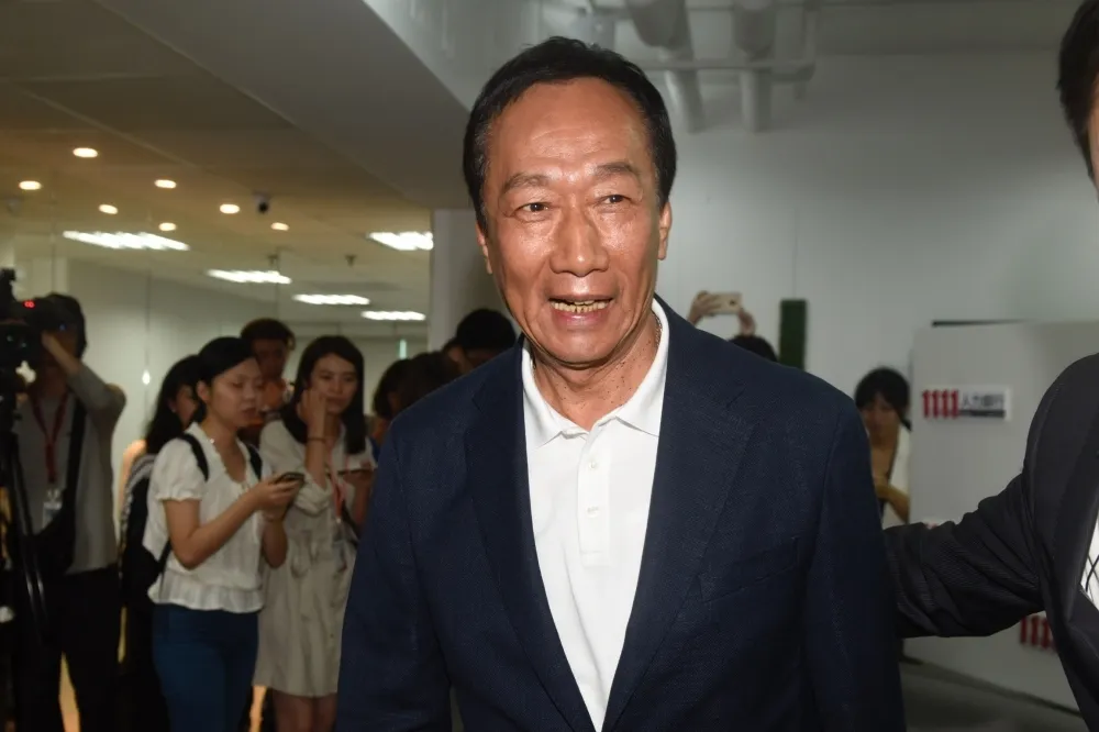 當選後讓韓國瑜打造高雄？　郭台銘說溜嘴：他已經不理智了