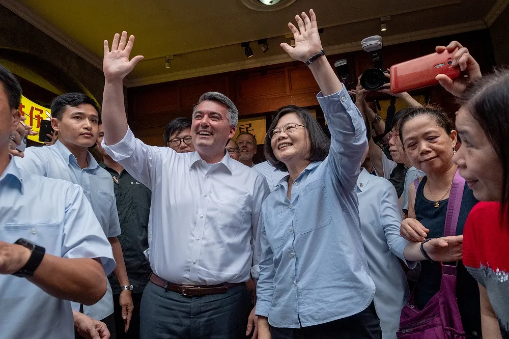 挺台議員賈德納力邀　美中大城丹佛首次成過境外交舞台