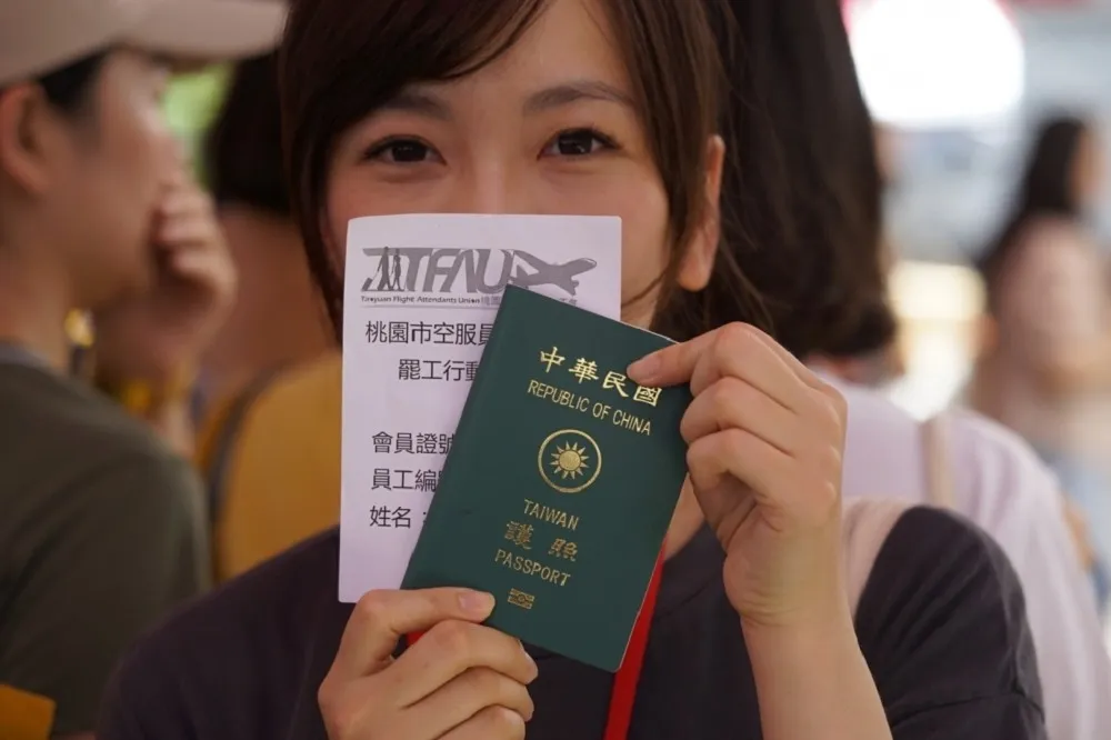 投書：長榮空服員罷工合法嗎