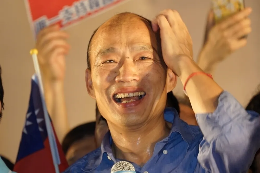 【Big Surprise】郭董「大哥拜託你」求禮讓　韓國瑜驚：民調出來再說