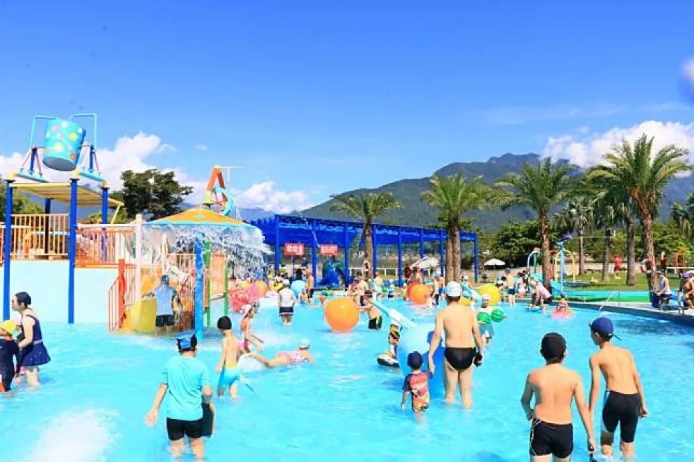 炎炎夏日何處消暑　快來知卡宣綠森林親水公園吧