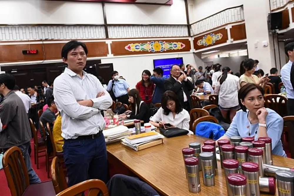 食安預算20億蓋大樓遭刪反被咬　黃國昌叫食藥署長踹共