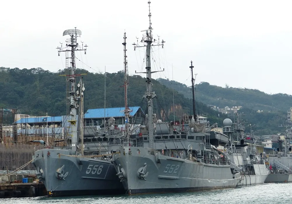 海軍的「阿公艦」應及早汰換