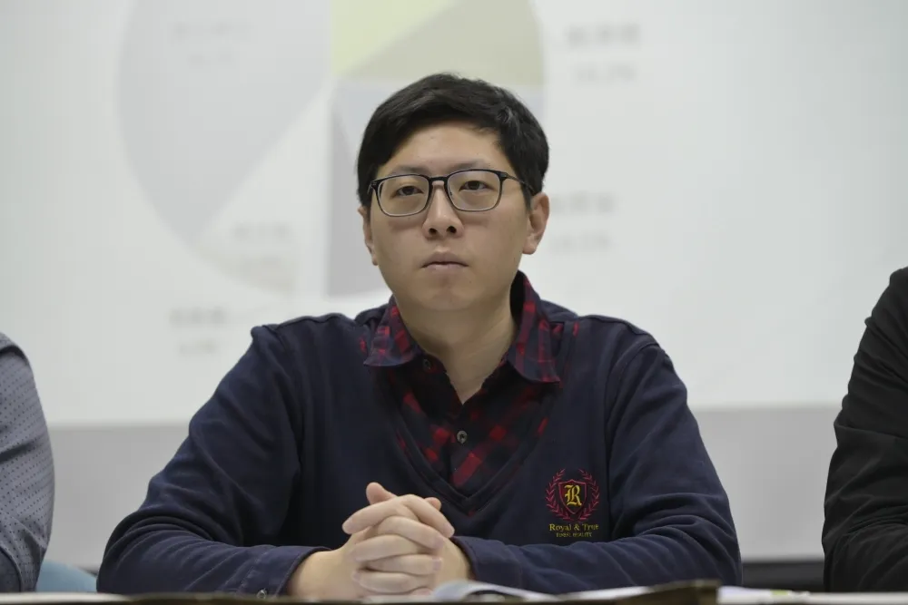 【誰的豪華農舍】王浩宇否認與農舍有關　詹江村賣關子：我彈無虛發