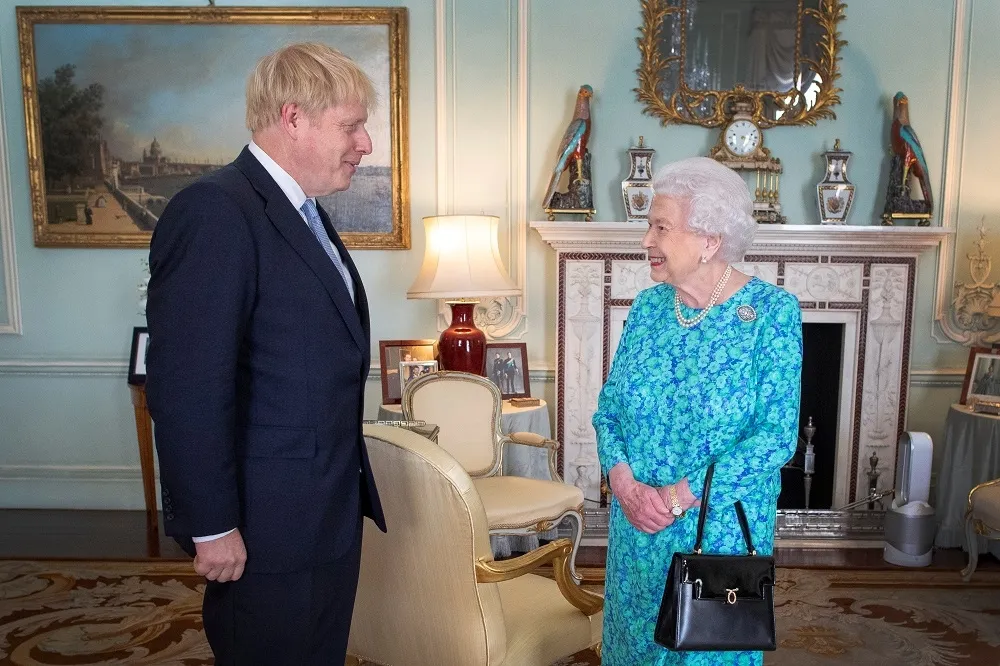 【首相的第一天】掌管15萬大軍　強森誓言99日內完成英國脫歐