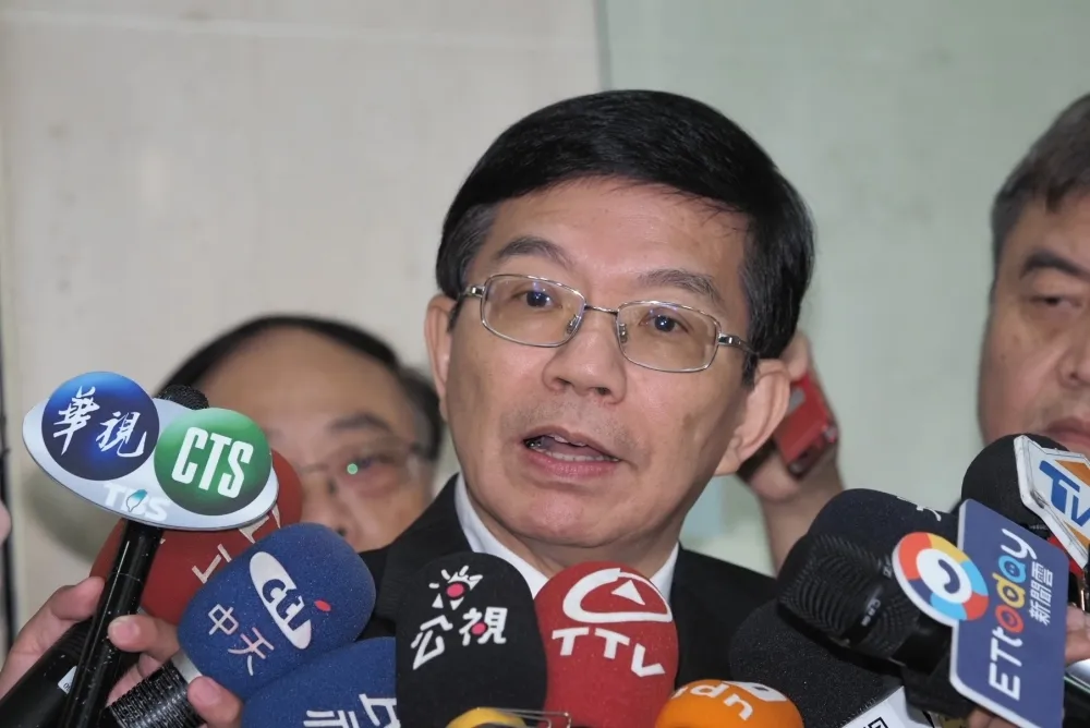 林佳龍不滿華航私菸報告　王國材：董座若請辭一定同意