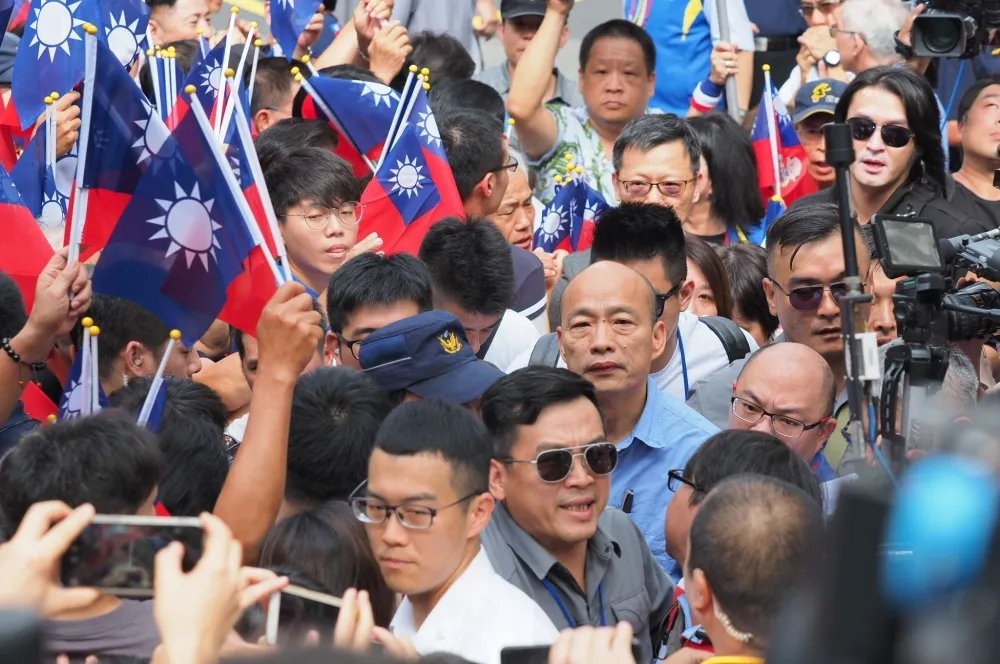【選戰觀察】私菸案沒讓國民黨撿到槍　韓國瑜獲提名後黨內仍陷分裂陰霾