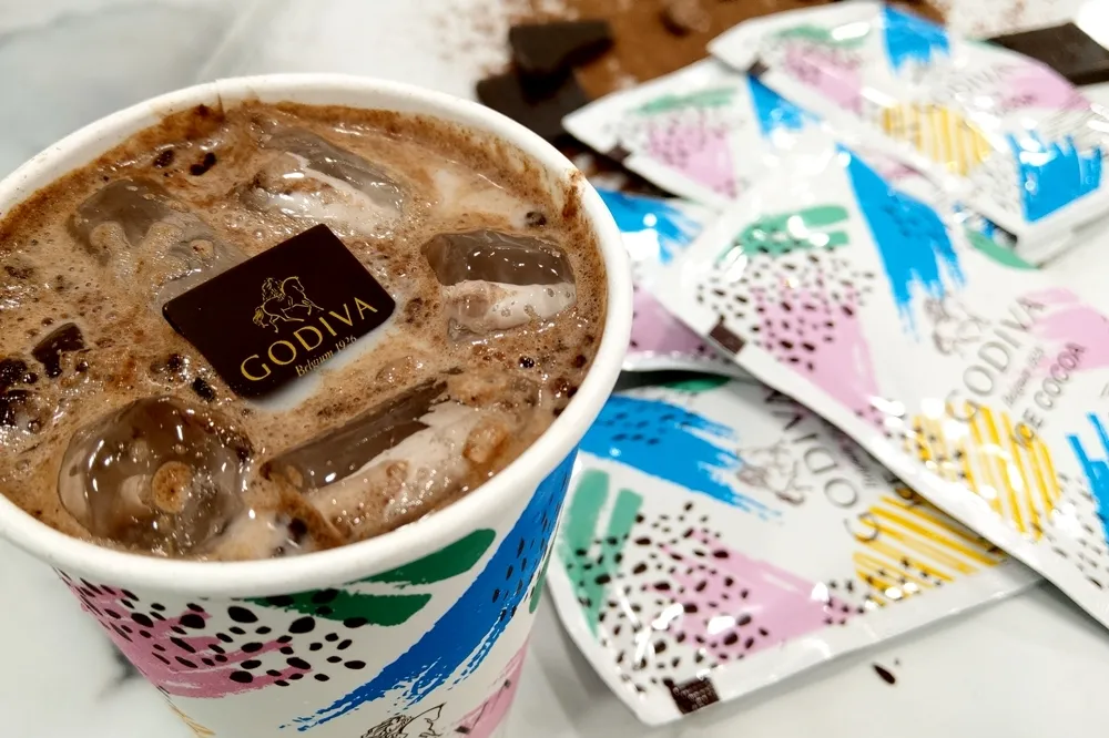 【有片】7-11 與 GODIVA 聯名再推！「GODIVA 經典冰可可」7/31 亞洲獨家限量上市