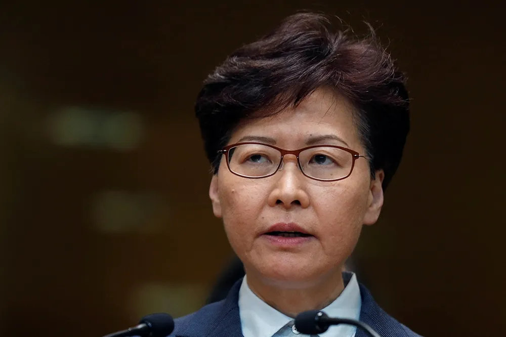 【香港反送中】網路謠傳林鄭月娥辭職　香港警務處長打氣：警員努力有目共睹