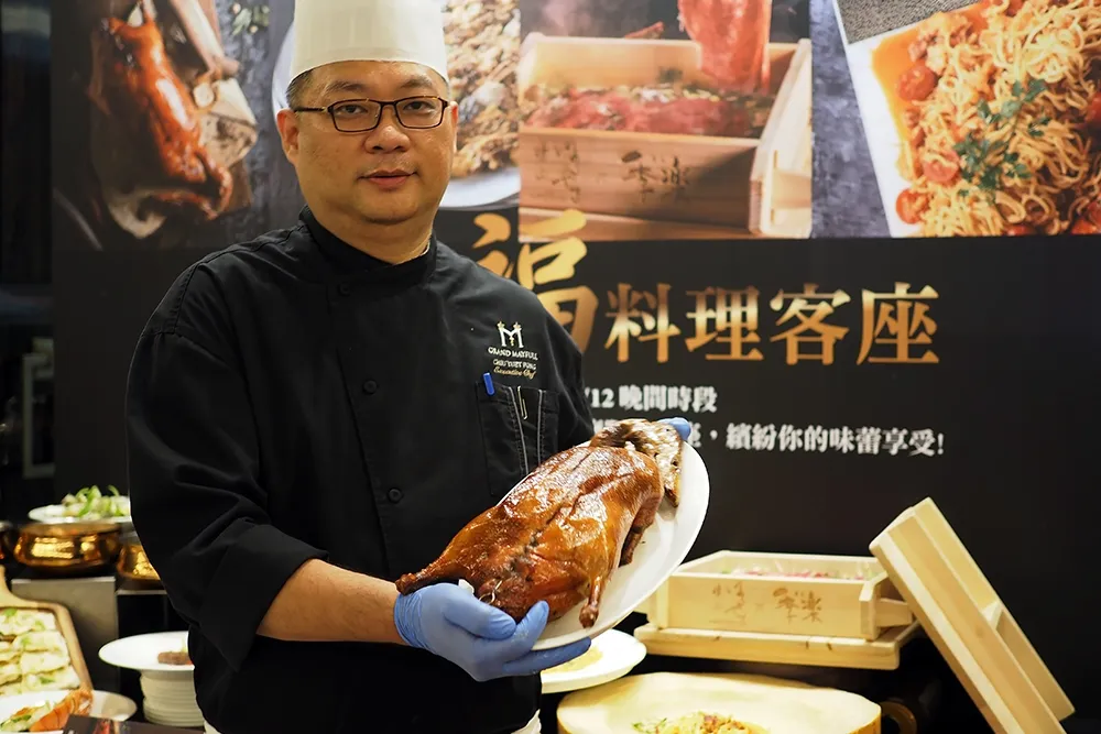 【有片】來抽一週免費吃！美福彩匯自助餐廳「週遊美福」料理客座　明爐烤鴨、日本米其林一星蒸籠料理輪番吃到飽