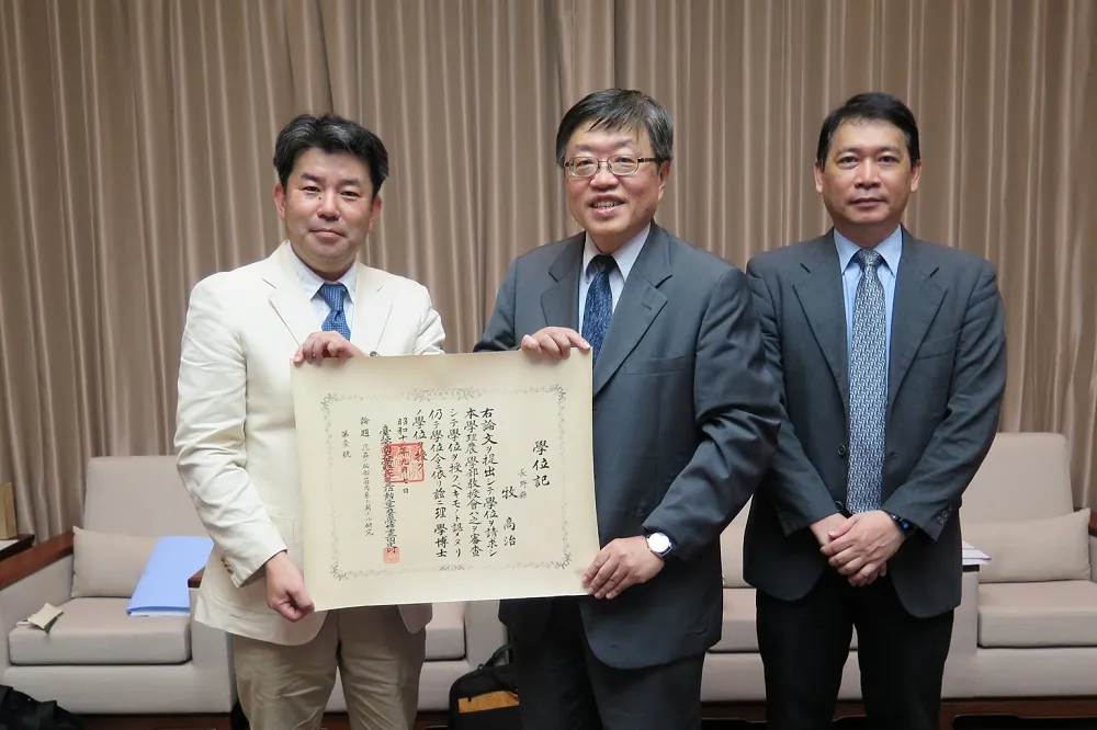 「台北帝大」首位博士學位證書曝光　畢業81年後原件捐贈台大