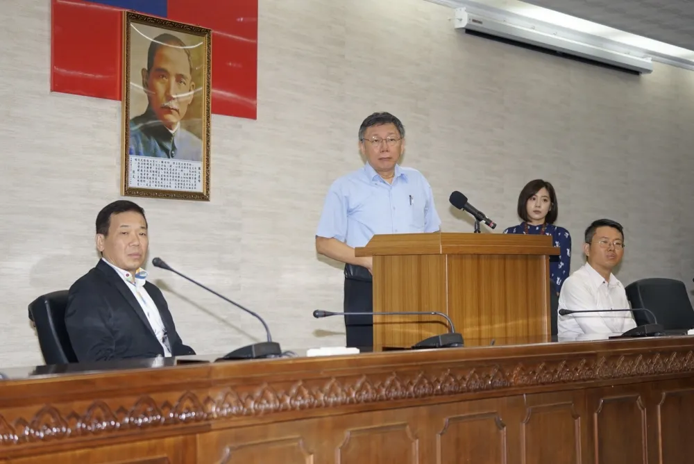 【韓陣營評估】柯文哲虛張聲勢　郭台銘加入可能性不高