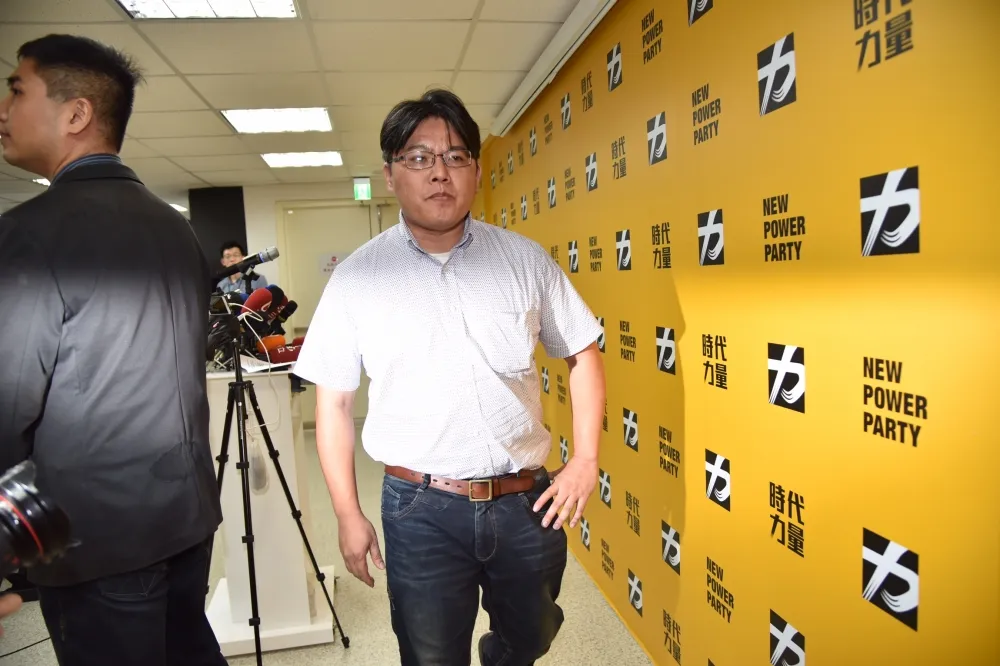 【「力」挽狂瀾】黨內路線紛爭不斷　邱顯智極力慰留林昶佐
