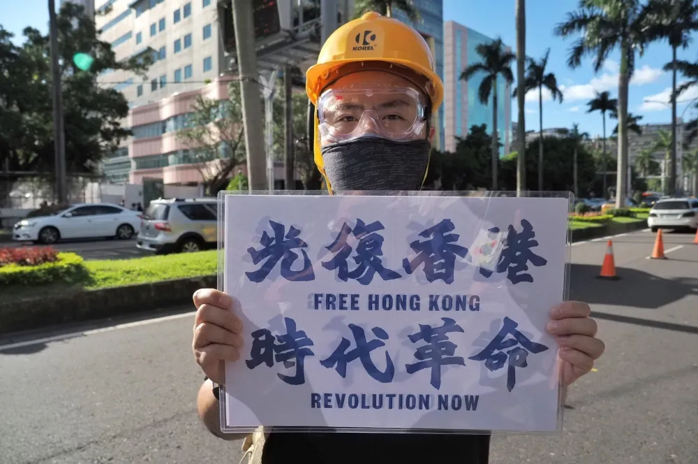 【直播】力挺香港抗爭！　民團著黑衣籲港府停止暴力鎮壓