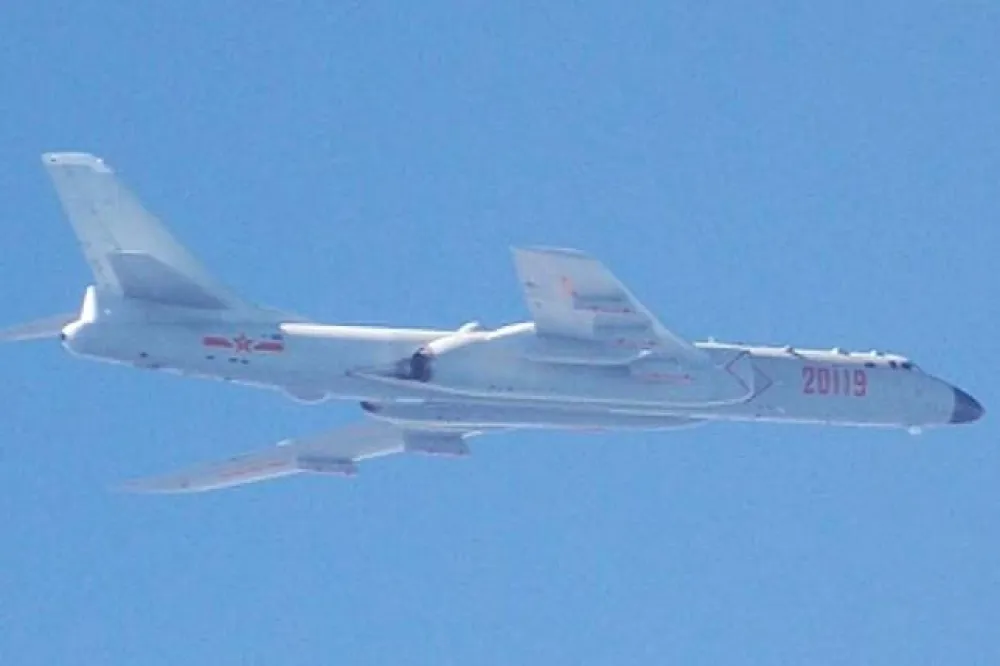 【當自家後院】中國4架轟六再繞台　國軍海空緊盯