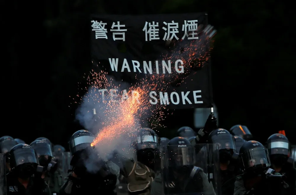 【從三罷到多點抗爭】港警今拘捕82人　示威群眾於北角與「白衣人」爆發衝突　