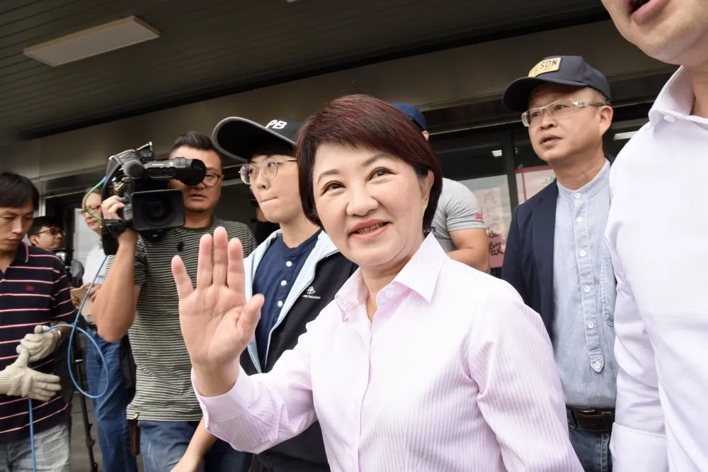 【歡迎都來不及】盧秀燕向紙風車劇團致歉　承諾將協助到校演出