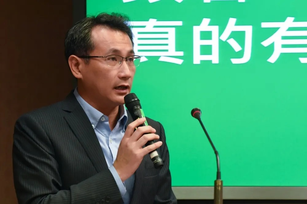 【貪污說交火】柯文哲批慶富案　鄭運鵬嗆：亂扣帽子智商會變低