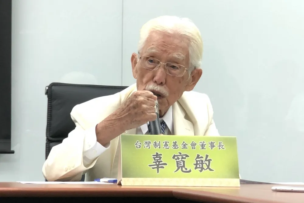 【最新民調】民眾黨擠下時力奪第3大黨　蔡41％制霸三腳督