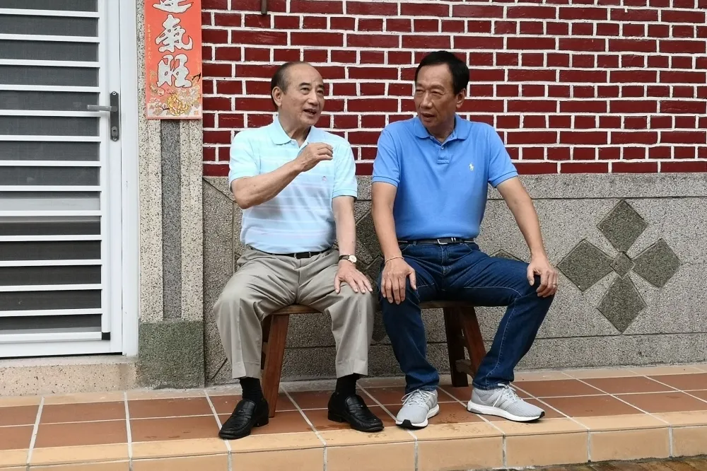 投書：韓郭王柯的政治聯立方程式如何求解