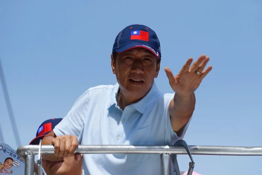 「郭柯王」會面推動中　郭辦鬆口：3方最快本周會面