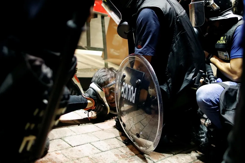 投書：林鄭月娥及港警正形成一種中國式「新納粹主義」