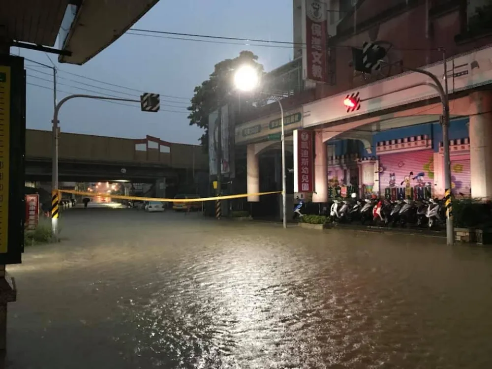 【雨炸南台灣】台南市清晨臨時宣布　全市停班停課