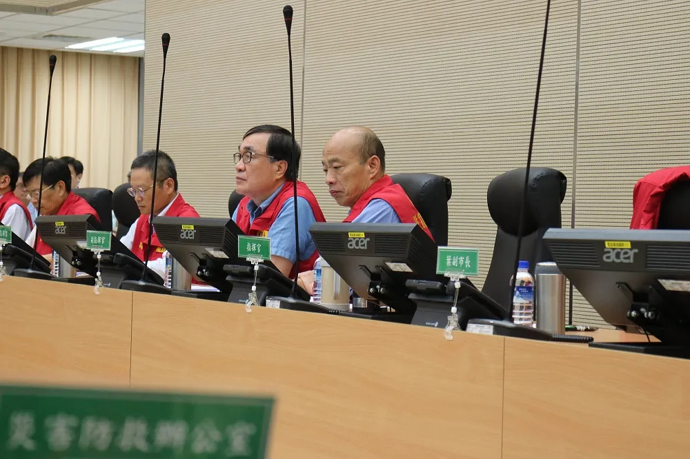 韓國瑜上午8點至應變中心　欣慰高雄「水退得非常快」