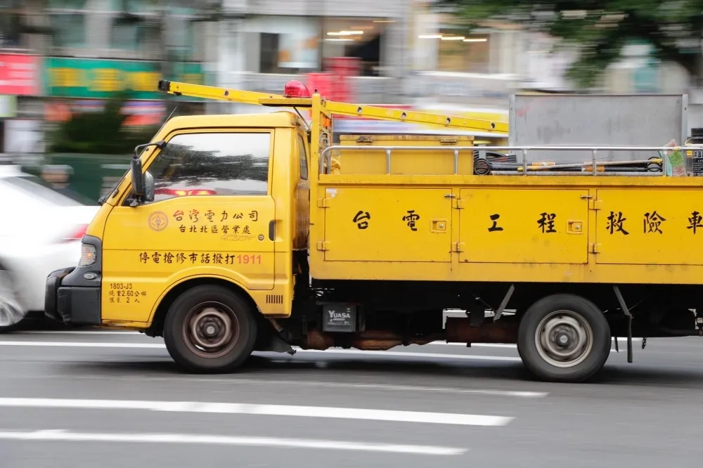 【813暴雨】南台灣停電數一度達7.7萬戶　仍有2千多戶待復電